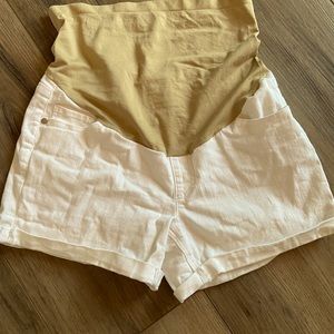 Time and try maternity shorts